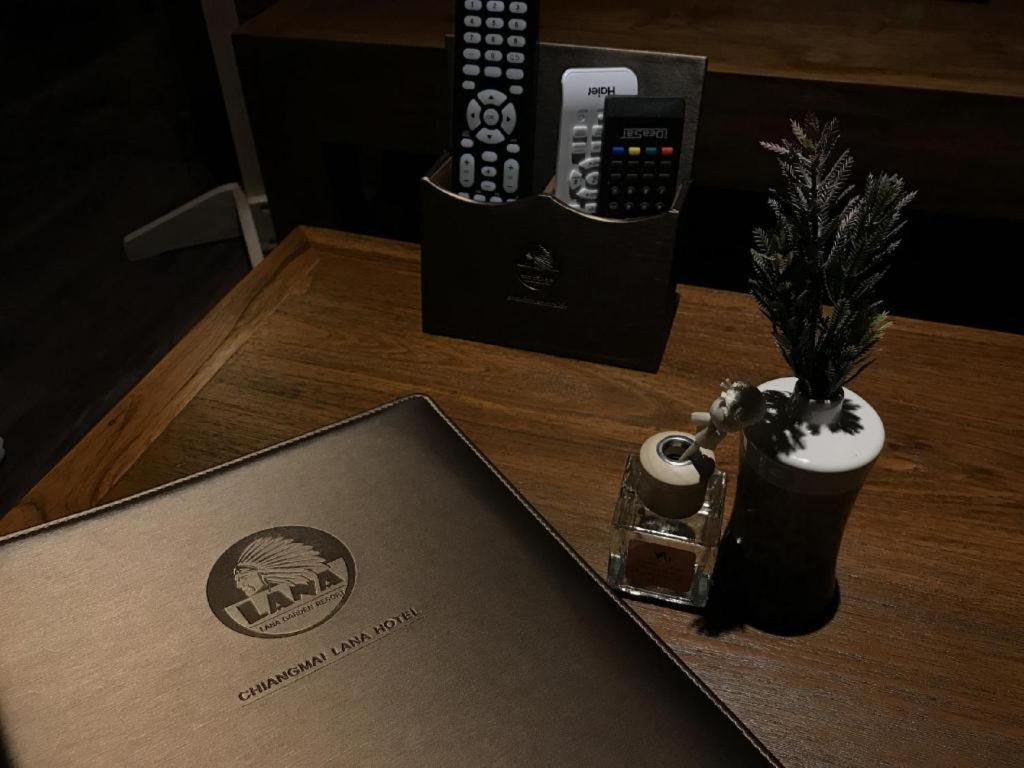 Lana Hotel Чиангмай Экстерьер фото