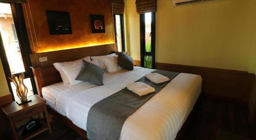 Lana Hotel Чиангмай Экстерьер фото