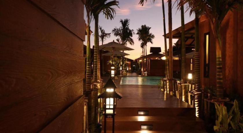 Lana Hotel Чиангмай Экстерьер фото